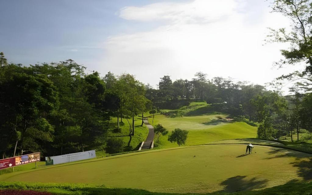 Taman Dayu Golf Club And Resort Prigen Zewnętrze zdjęcie